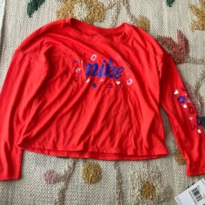 NWT Nike Girls Size 6 Long Sleeve Shirt